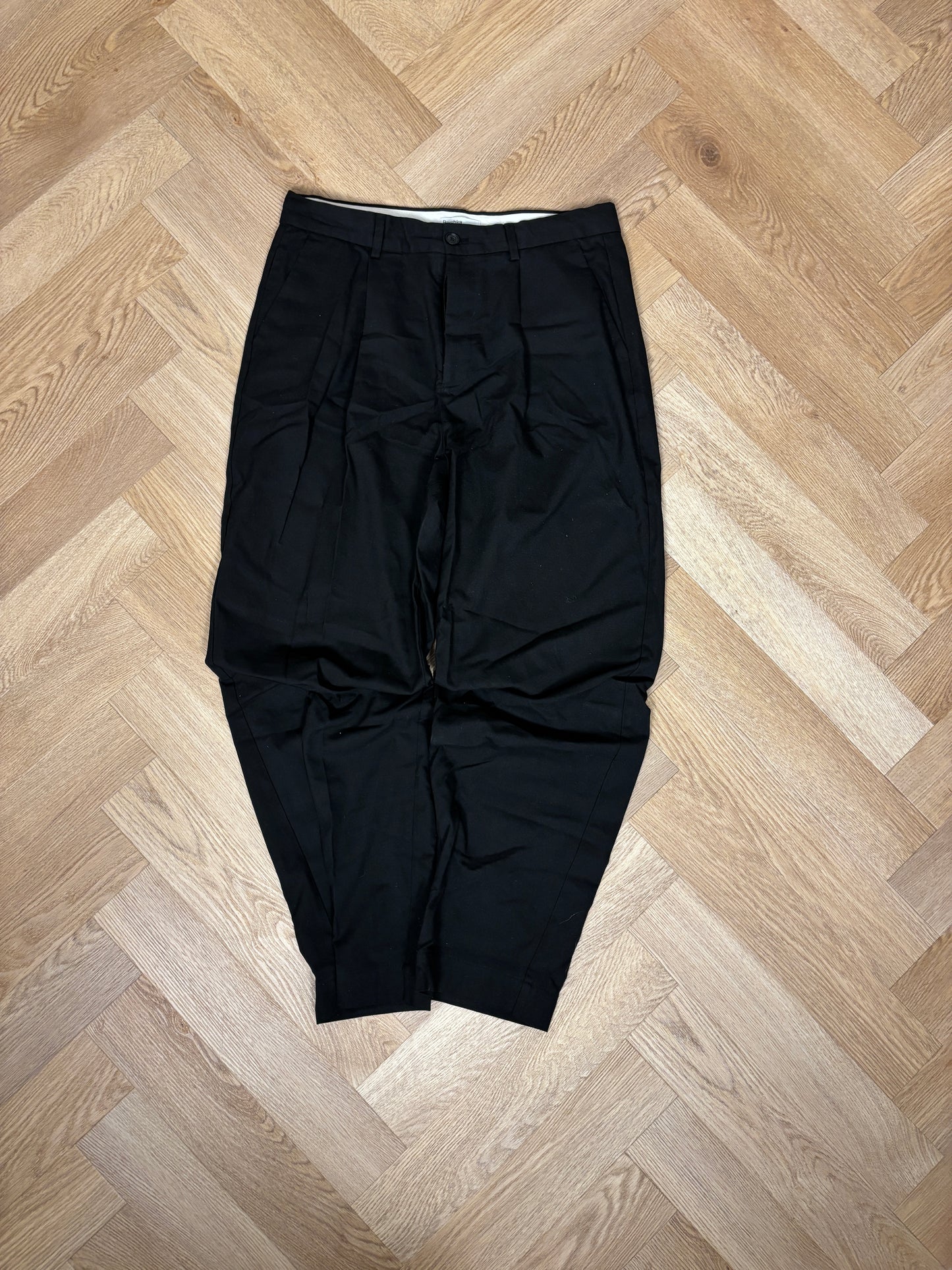 BERSHKA SUITPANTS (M)