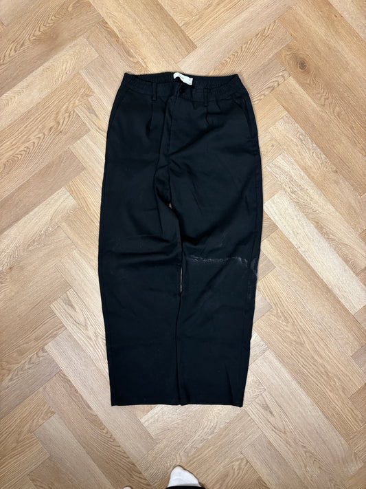 BERSHKA SUITPANTS (L)
