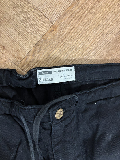 BERSHKA TECHPANTS (L)